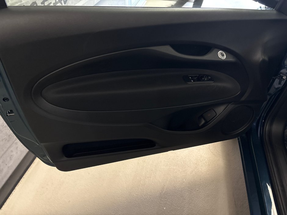 Fiat 500e POP 2026 SIÈGES CHAUF.* RÉGULATEUR DE VITESSE* SELECTEUR E-MODE* CARPLAY/ANDROID AUTO* 230 KM D'AUTONOMIE