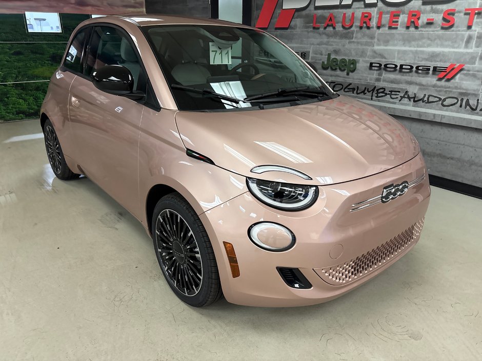 Fiat 500e POP 2026 SIÈGES CHAUF.* RÉGULATEUR DE VITESSE* SELECTEUR E-MODE* CARPLAY/ANDROID AUTO* 230 KM D'AUTONOMIE
