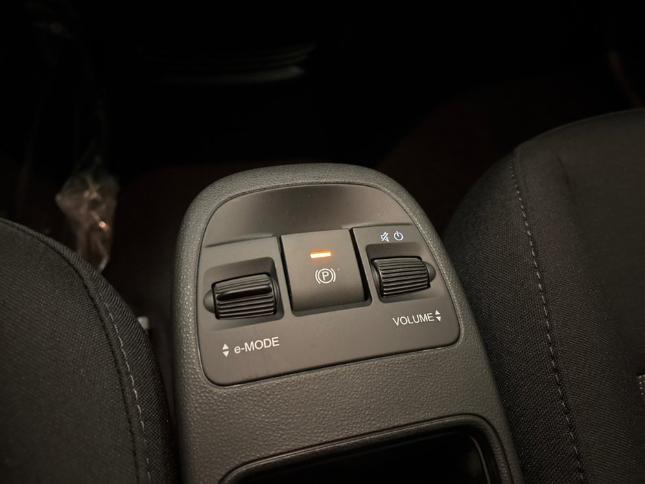Fiat 500e POP 2026 SIÈGES CHAUF.* RÉGULATEUR DE VITESSE* SELECTEUR E-MODE* CARPLAY/ANDROID AUTO* 230 KM D'AUTONOMIE