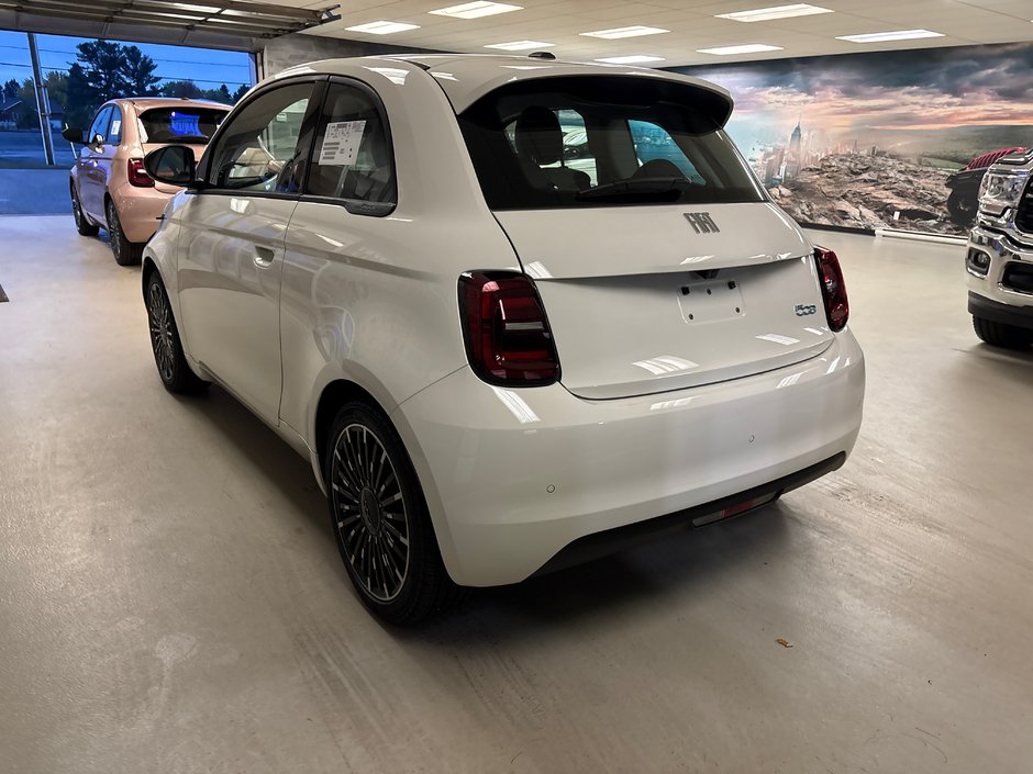 Fiat 500e POP 2026 SIÈGES CHAUF.* RÉGULATEUR DE VITESSE* SELECTEUR E-MODE* CARPLAY/ANDROID AUTO* 230 KM D'AUTONOMIE