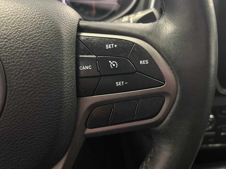 2019 Jeep CHEROKEE LATITUDE North