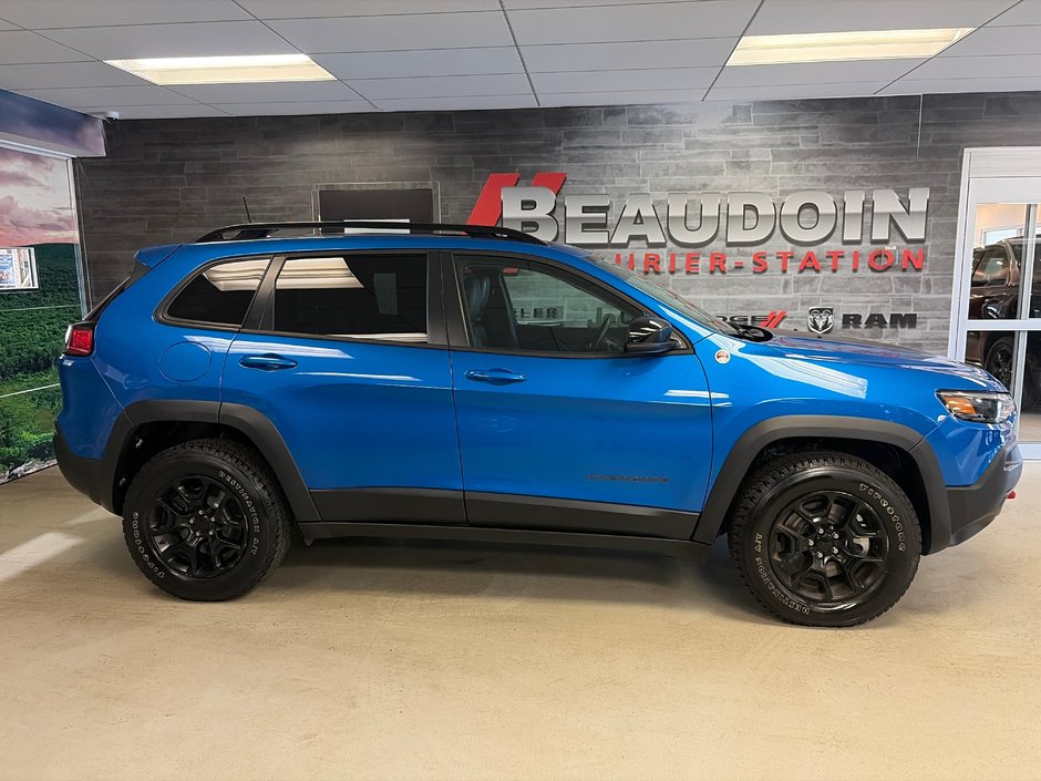 2022 Jeep Cherokee Trailhawk Elite