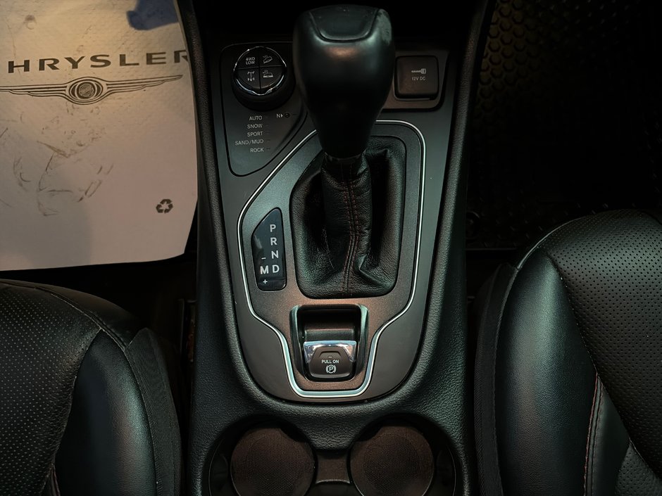 2022 Jeep Cherokee Trailhawk Elite