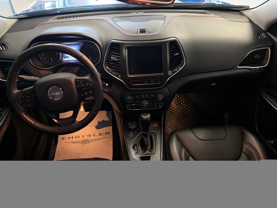 2022 Jeep Cherokee Trailhawk Elite