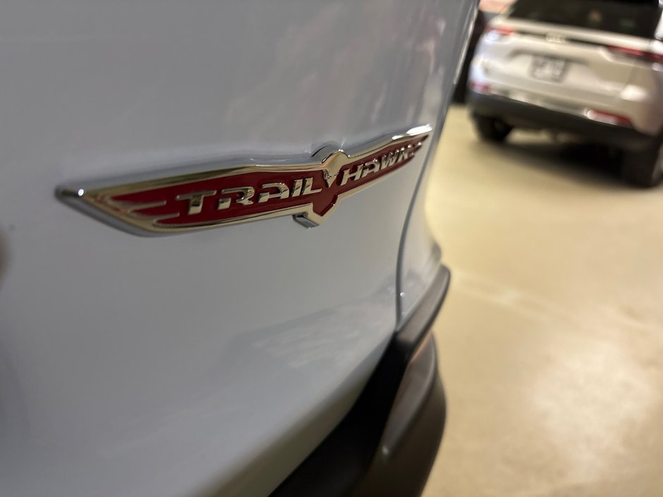 2023 Jeep Cherokee Trailhawk