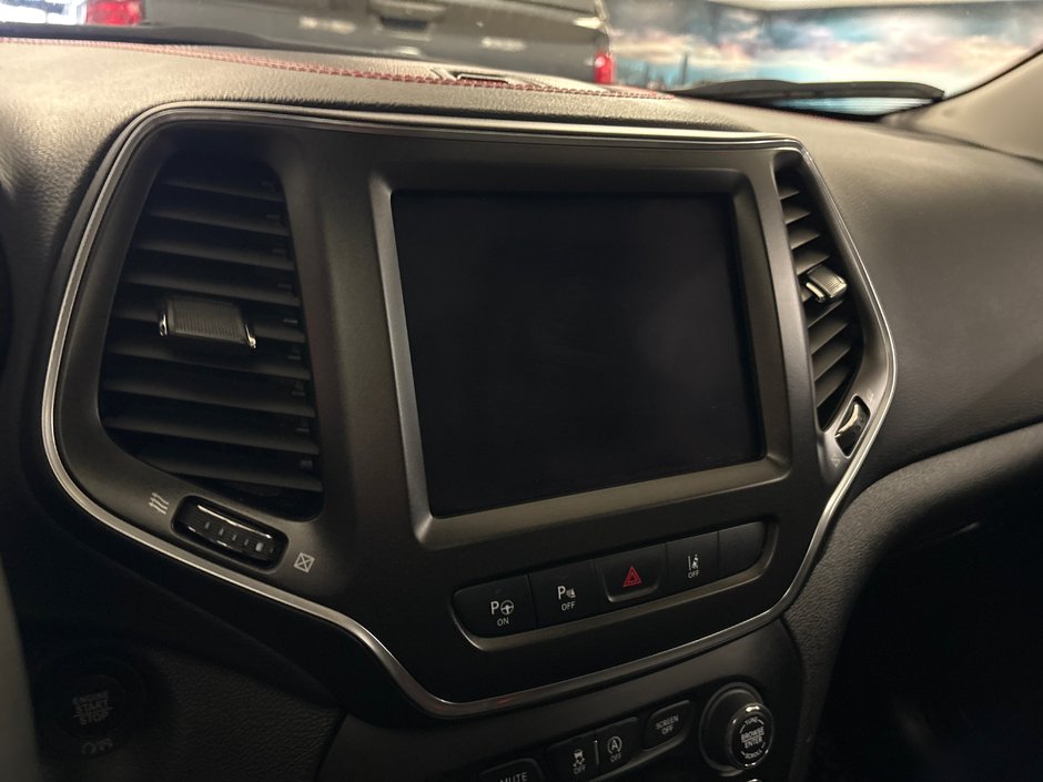 2023 Jeep Cherokee Trailhawk