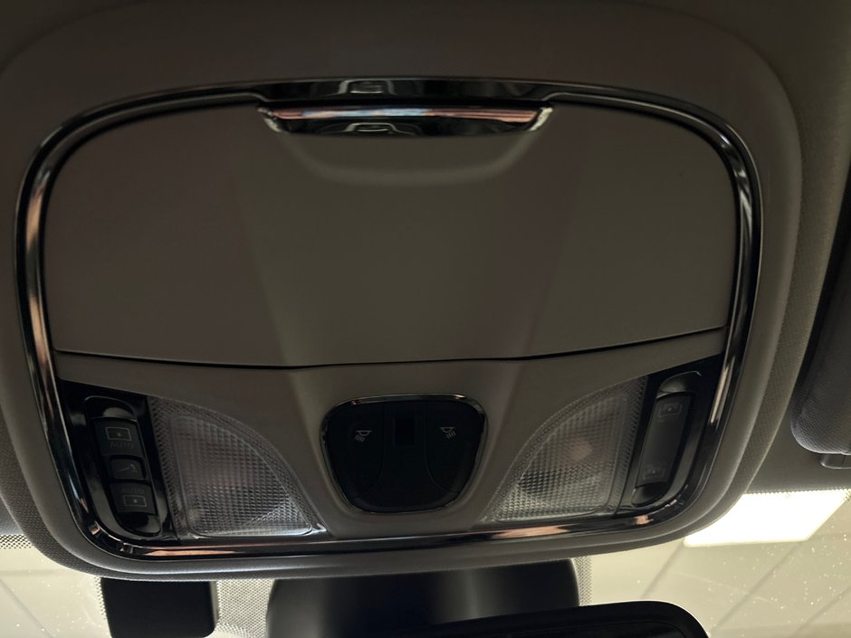 2023 Jeep Cherokee Trailhawk