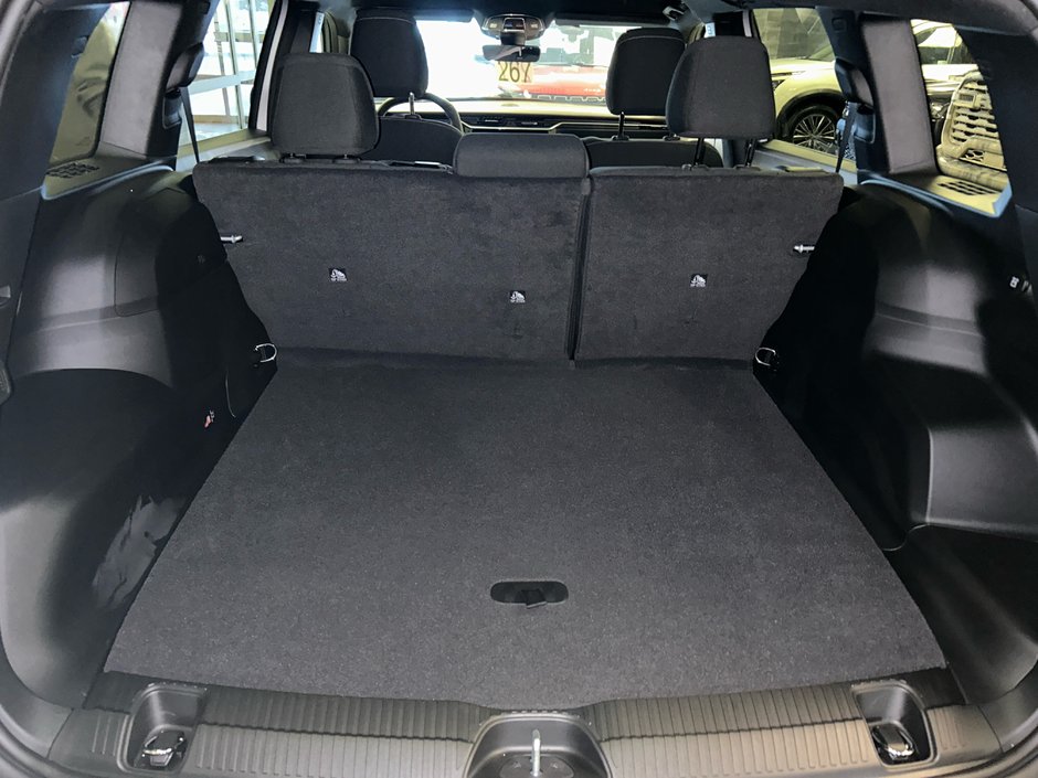 Jeep Cherokee BASE 2026