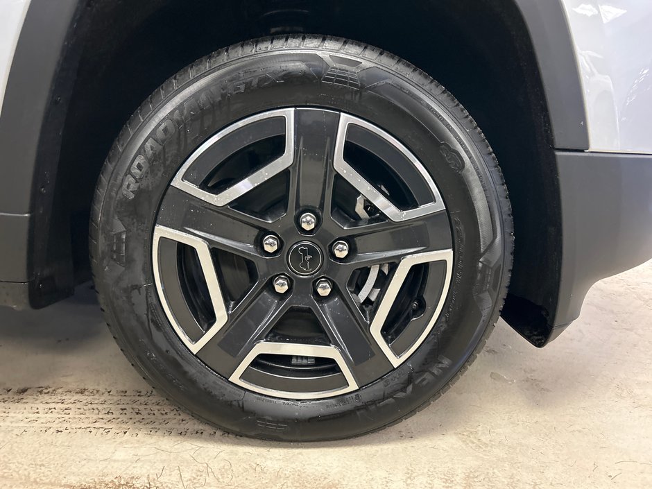 Jeep Cherokee BASE 2026