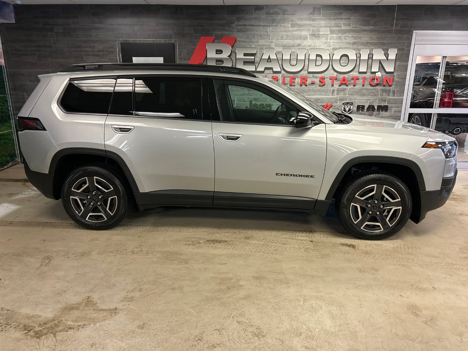 Jeep Cherokee BASE 2026