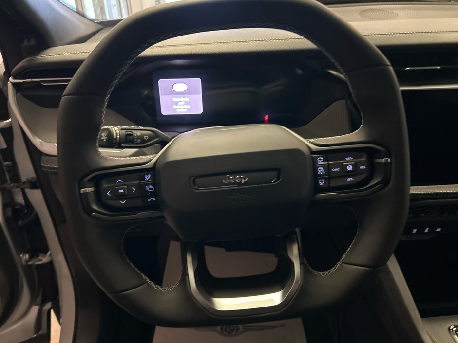 Jeep Cherokee BASE 2026