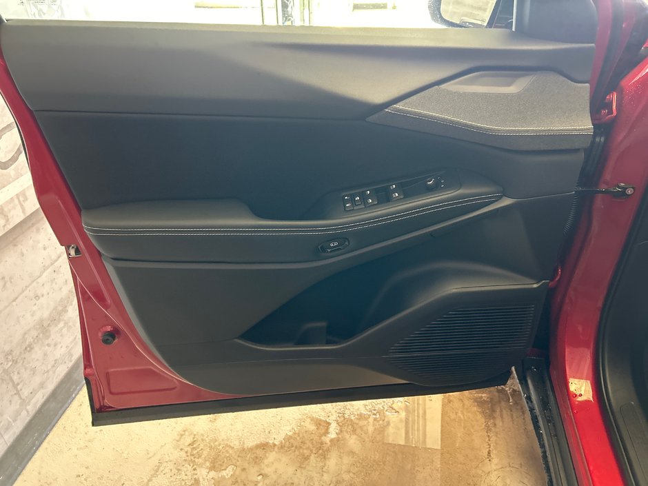 Jeep Cherokee LAREDO 2026