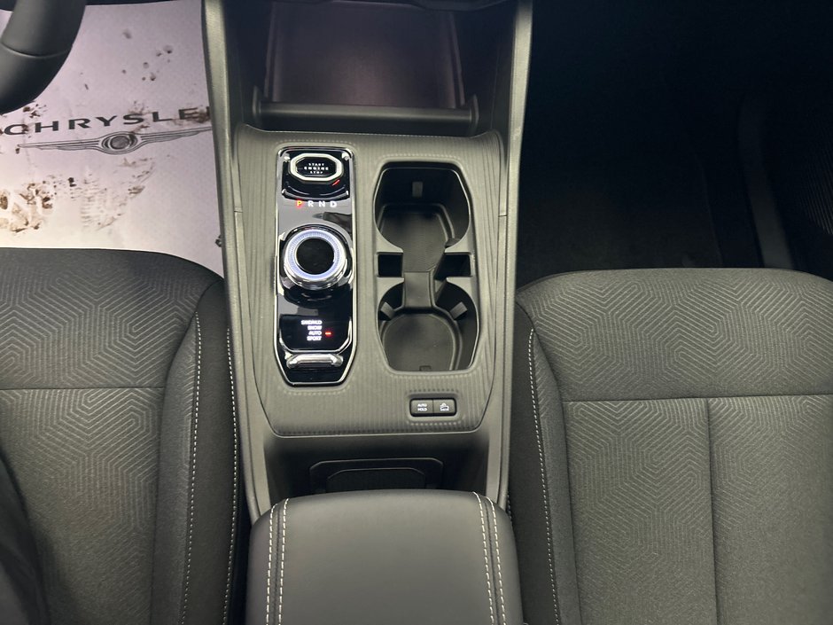 Jeep Cherokee LAREDO 2026