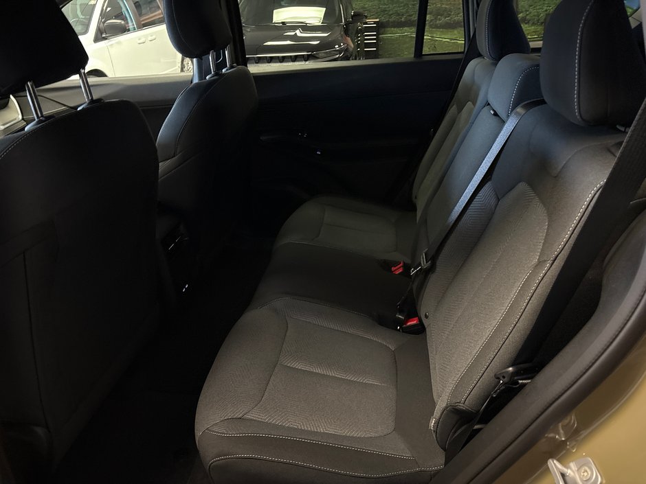 Jeep Cherokee LAREDO 2026