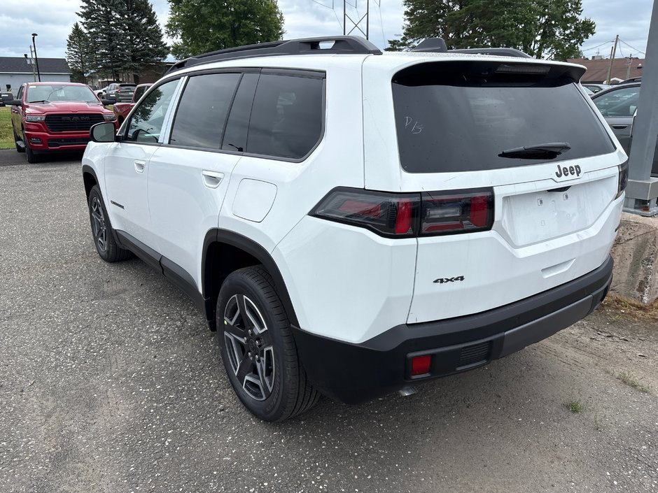 Jeep Cherokee LAREDO 2026