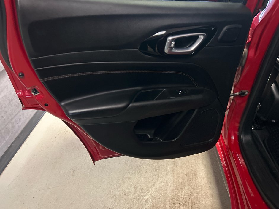 2022 Jeep Compass (RED) Edition