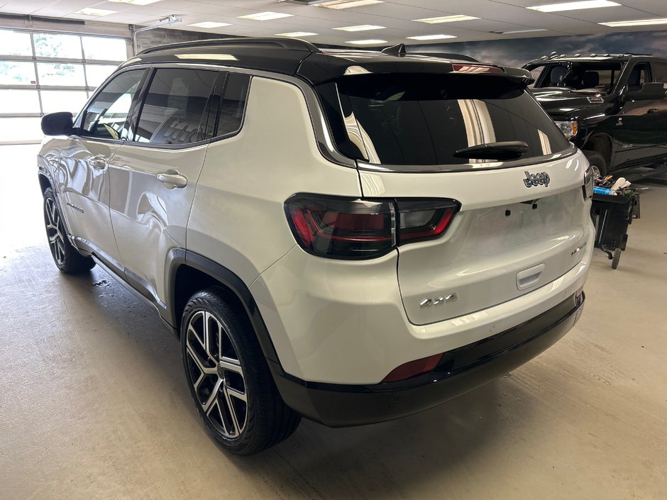 Jeep Compass LIMITED 2025