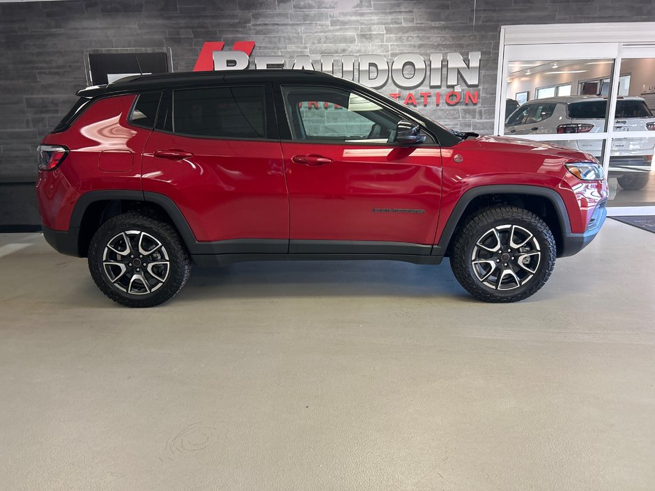2025 Jeep COMPASS TRAILHAWK