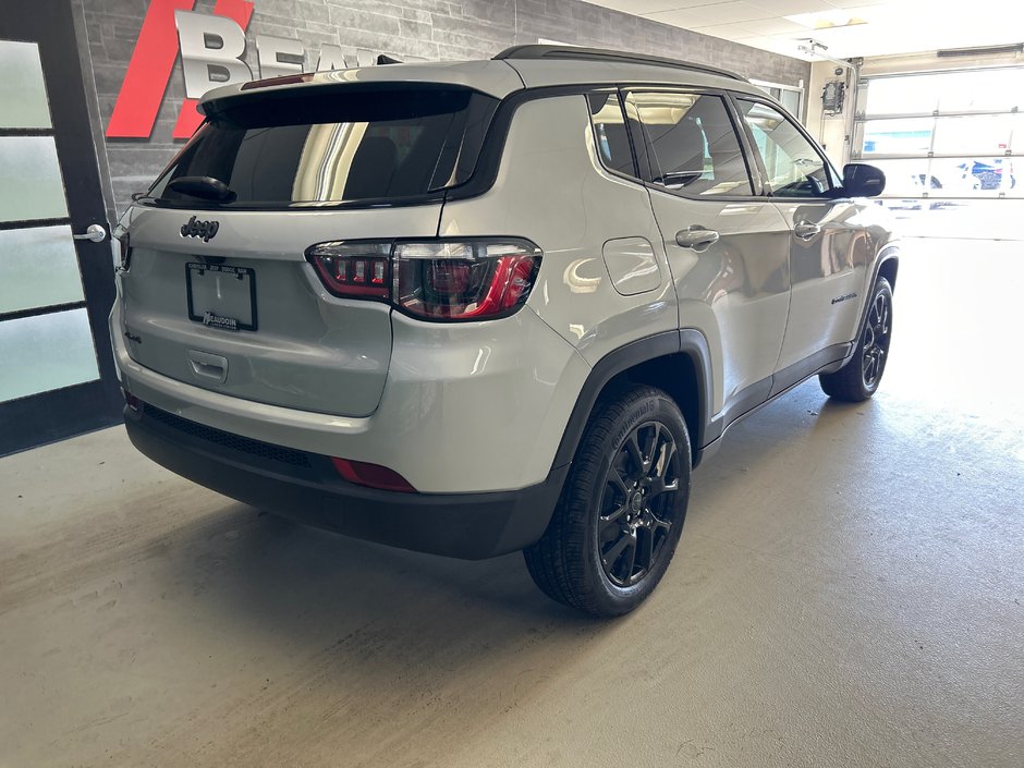 2025 Jeep COMPASS ALTITUDE