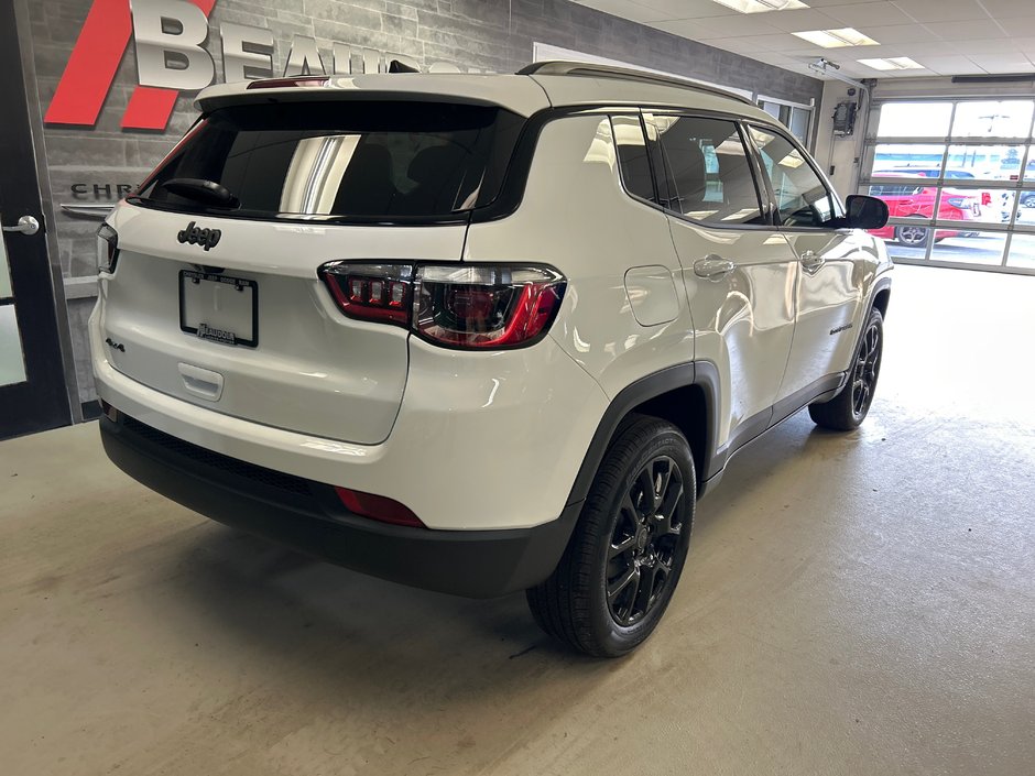 2025 Jeep Compass ALTITUDE