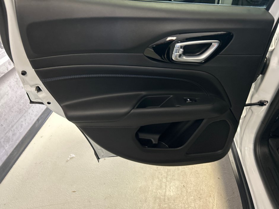 2025 Jeep Compass ALTITUDE