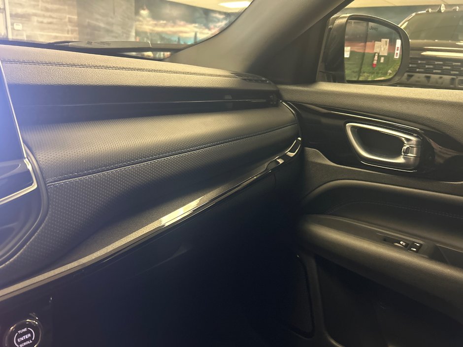 2025 Jeep COMPASS ALTITUDE
