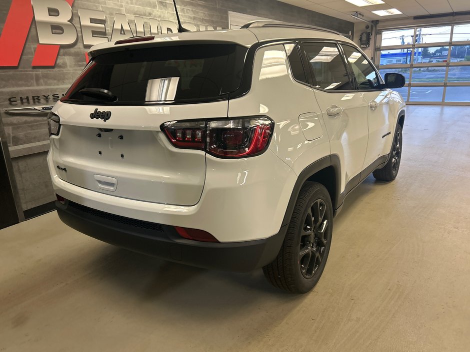 2025 Jeep COMPASS ALTITUDE