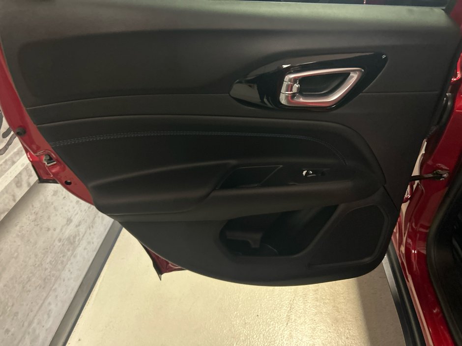 Jeep Compass ALTITUDE 2025