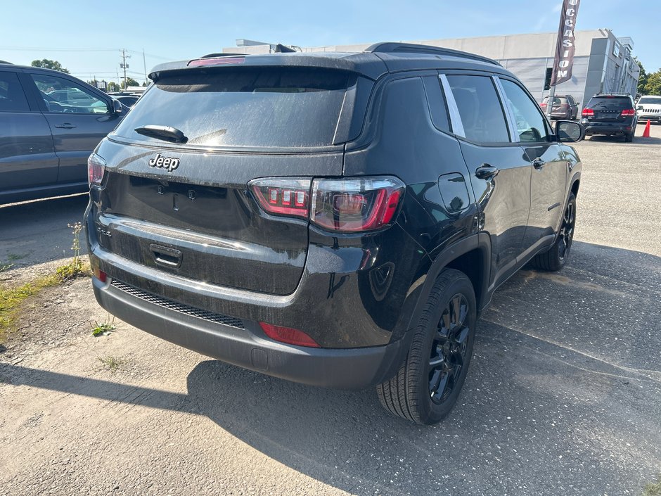 2025 Jeep Compass ALTITUDE