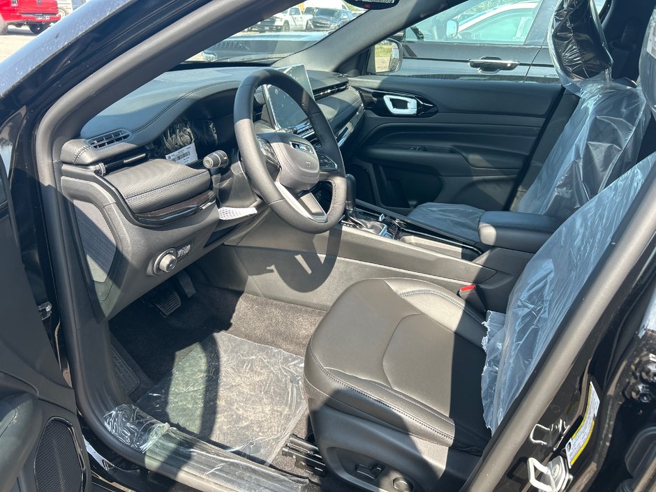2025 Jeep Compass ALTITUDE