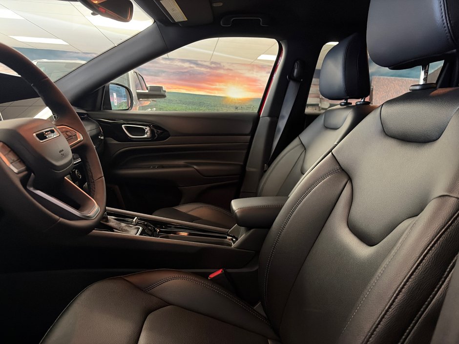 2025 Jeep Compass Altitude