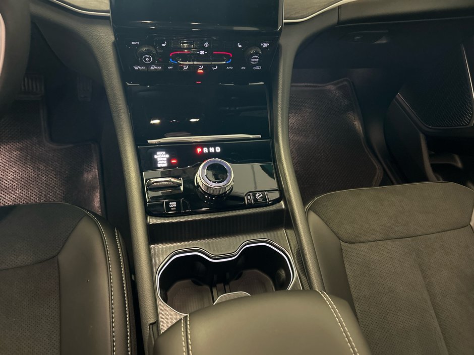 2025 Jeep Grand Cherokee 4xe 4XE