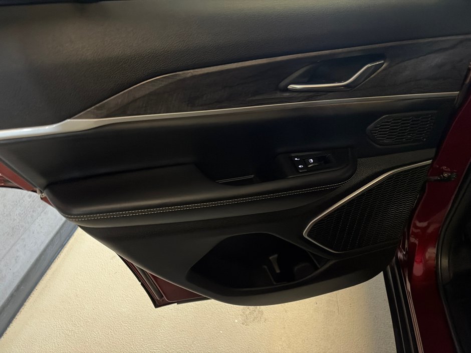 2025 Jeep Grand Cherokee 4xe