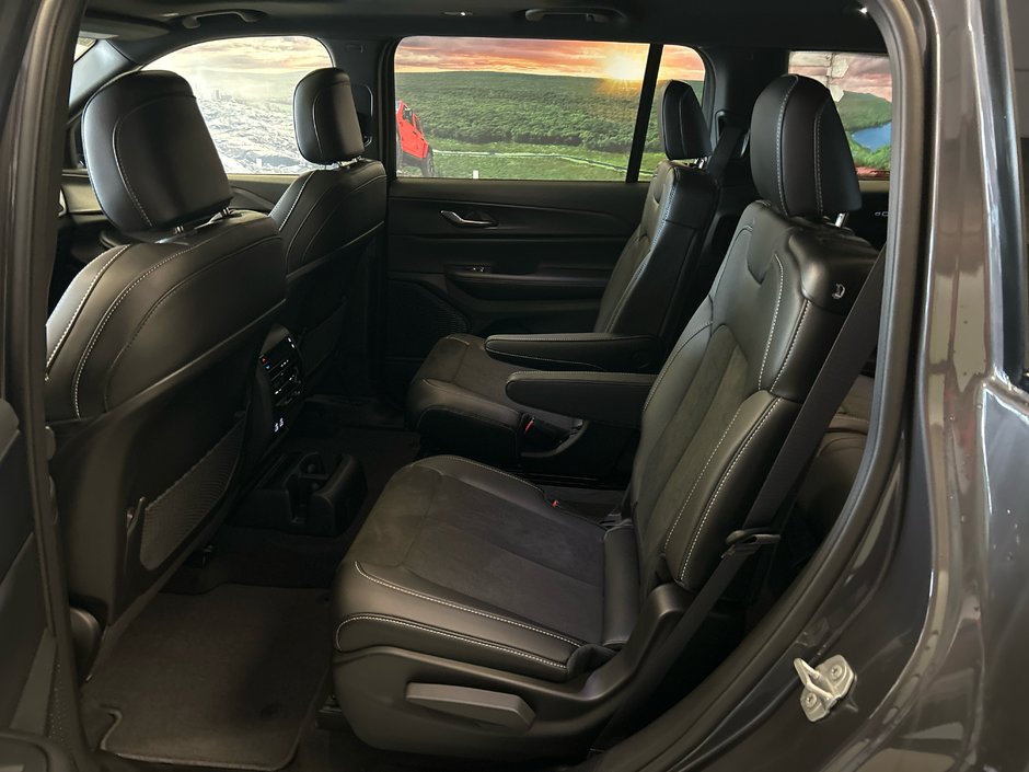 Jeep Grand Cherokee L ALTITUDE 2025