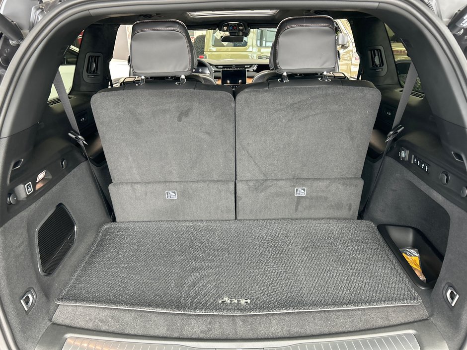 Jeep Grand Cherokee L SUMMIT RESERVE 2025