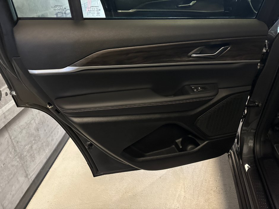 2026 Jeep Grand Cherokee L ALTITUDE