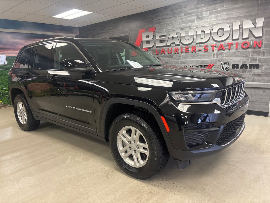 Jeep Grand Cherokee Laredo 2024