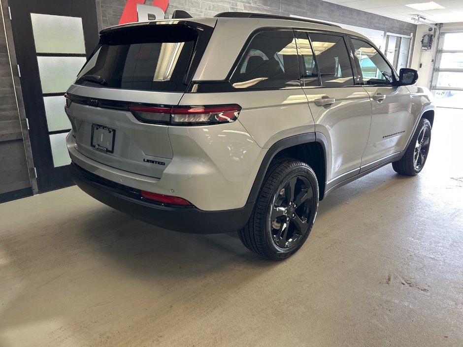 Jeep Grand Cherokee LIMITED 2025