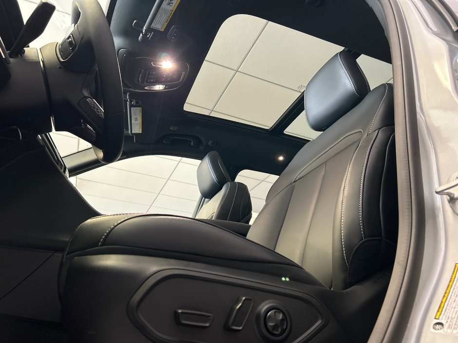 Jeep Grand Cherokee LIMITED 2025