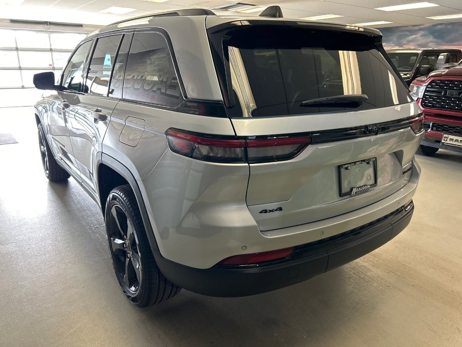 Jeep Grand Cherokee LIMITED 2025