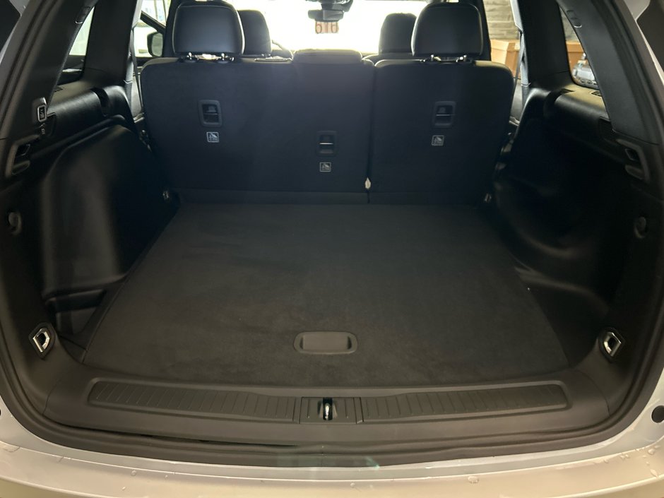 Jeep Grand Cherokee LIMITED 2025