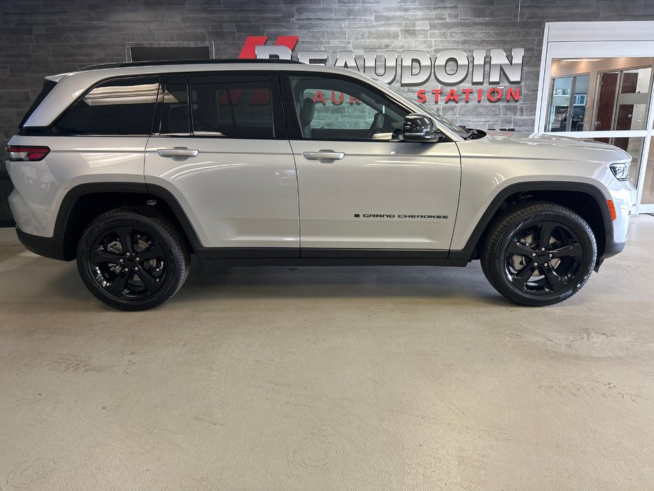 Jeep Grand Cherokee LIMITED 2025