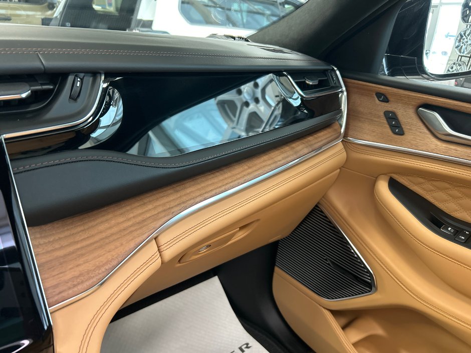 Jeep Grand Cherokee SUMMIT RESERVE 2025