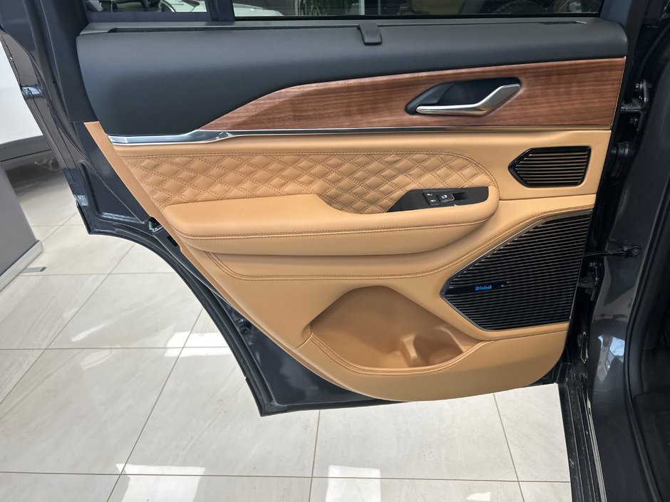 Jeep Grand Cherokee SUMMIT RESERVE 2025
