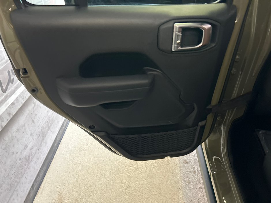 Jeep Wrangler 4-Door WILLYS 2026