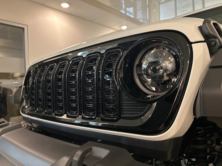 Jeep Wrangler 4-Door WILLYS 2026