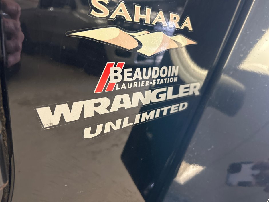 2014 Jeep WRANGLER UNLIMITED Sahara