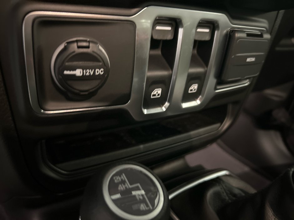 Jeep Wrangler SPORT 2025