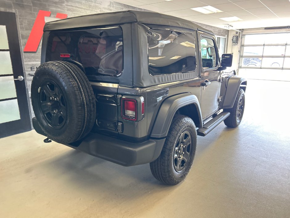 Jeep Wrangler SPORT 2025
