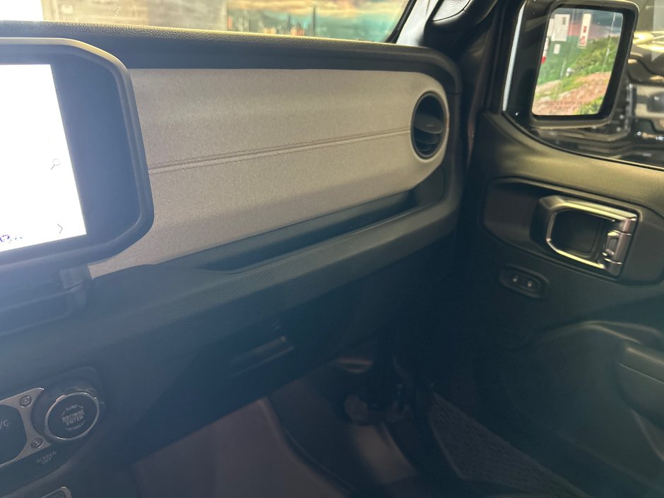 Jeep Wrangler SPORT 2025
